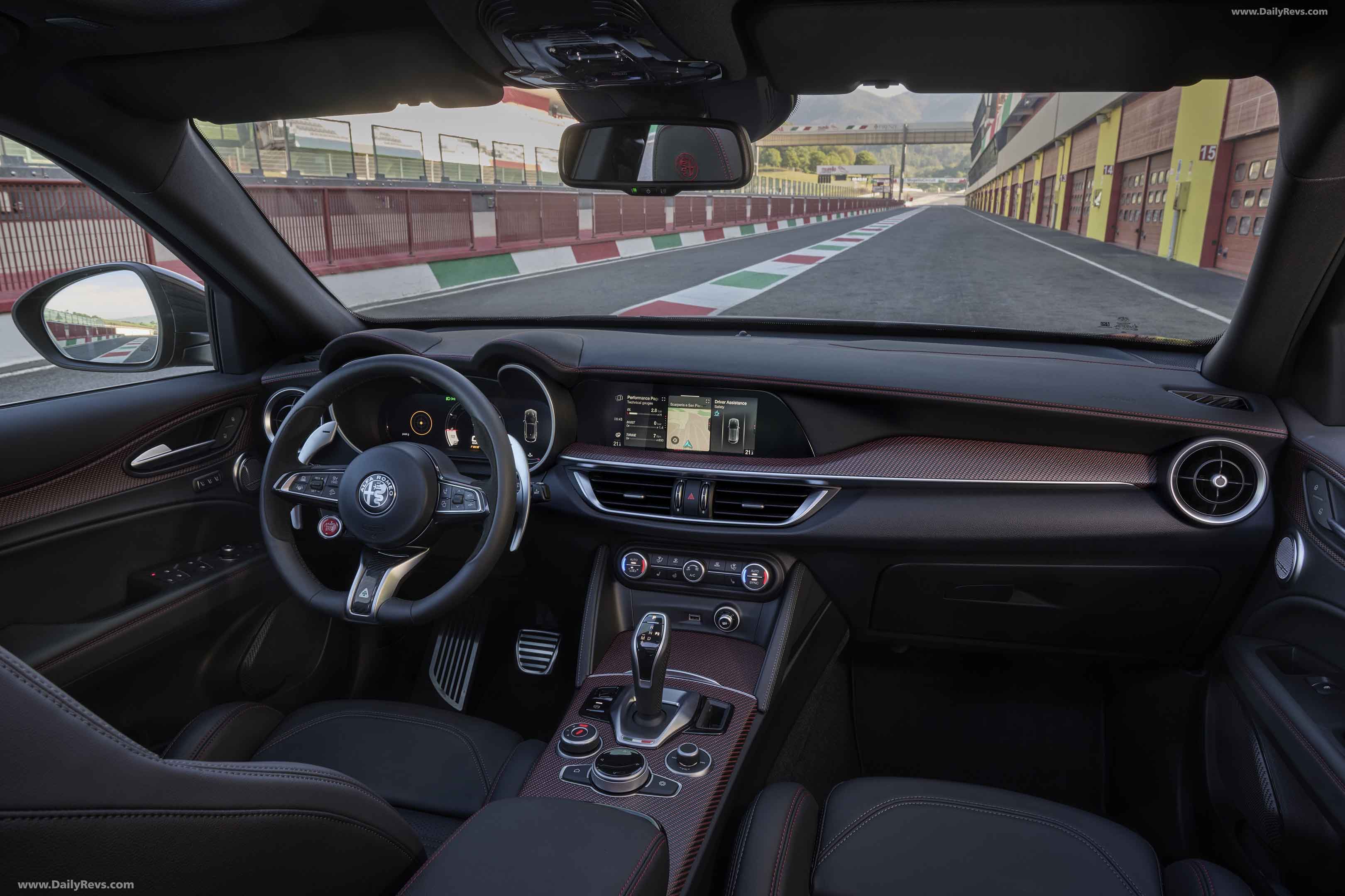 2025 Alfa Romeo Stelvio Quadrifoglio Super Sport Stunning HD Photos 2025 Alfa Romeo Stelvio Quadrifoglio Super Sport Stunning HD Photos